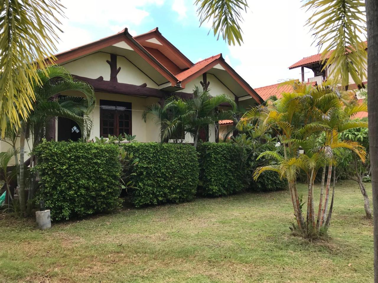 Lanta School Beach Resort Ko Lanta Esterno foto