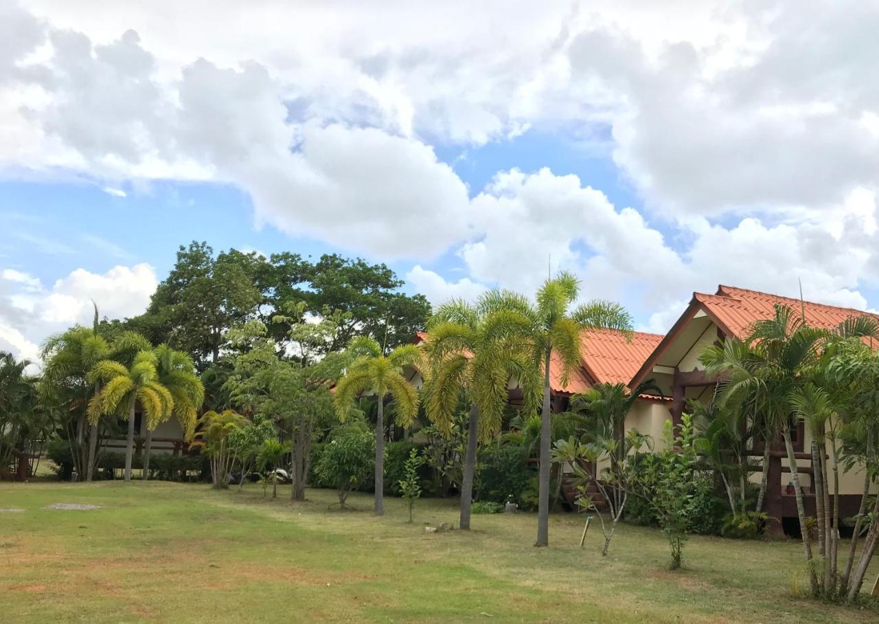 Lanta School Beach Resort Ko Lanta Esterno foto