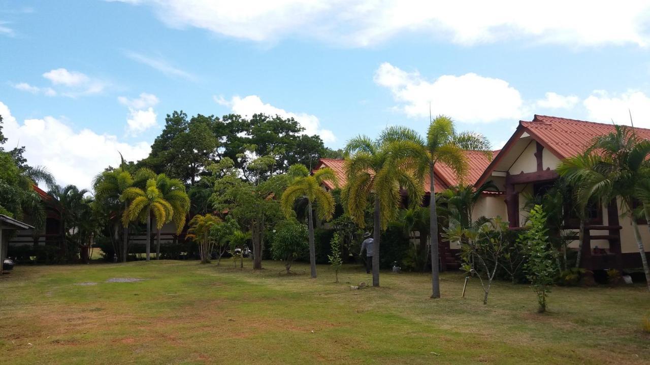 Lanta School Beach Resort Ko Lanta Esterno foto