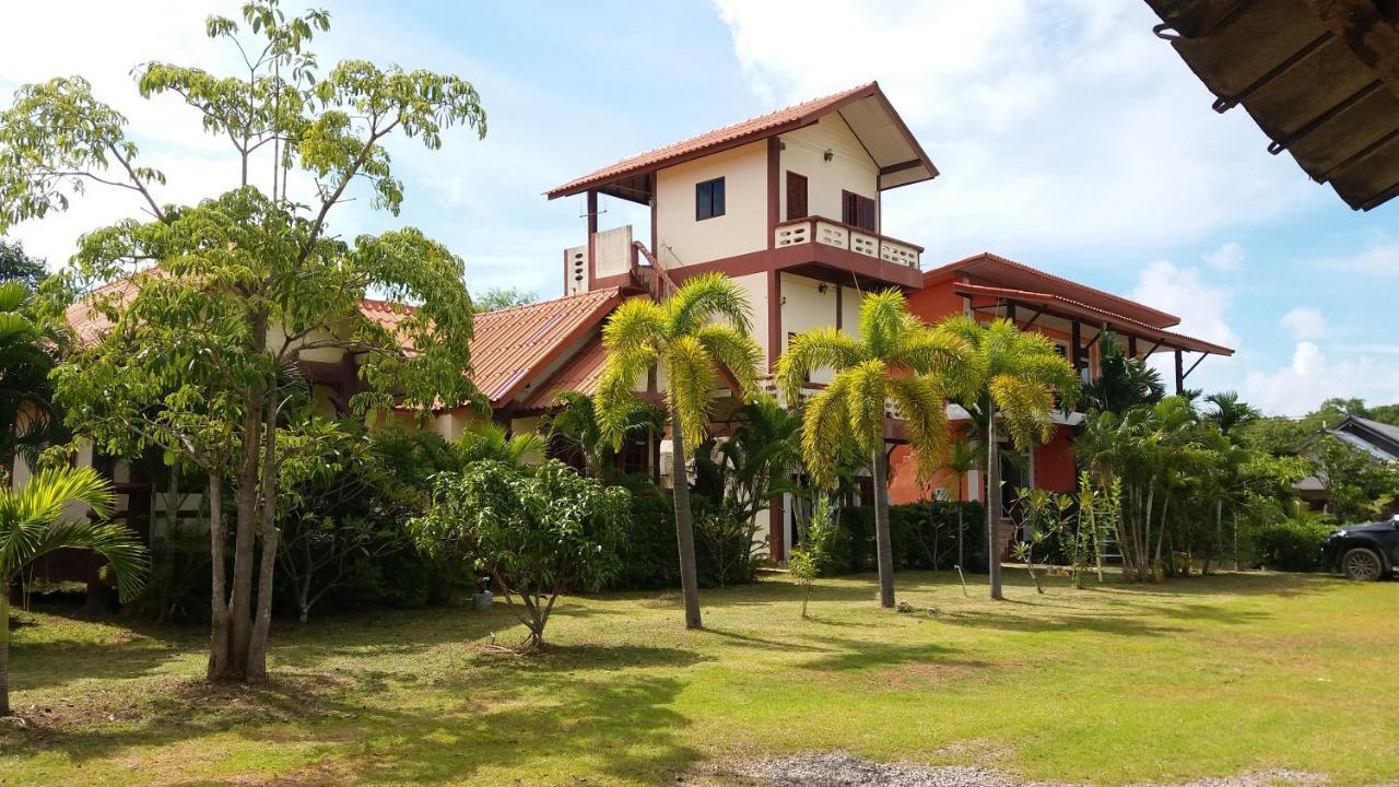 Lanta School Beach Resort Ko Lanta Esterno foto