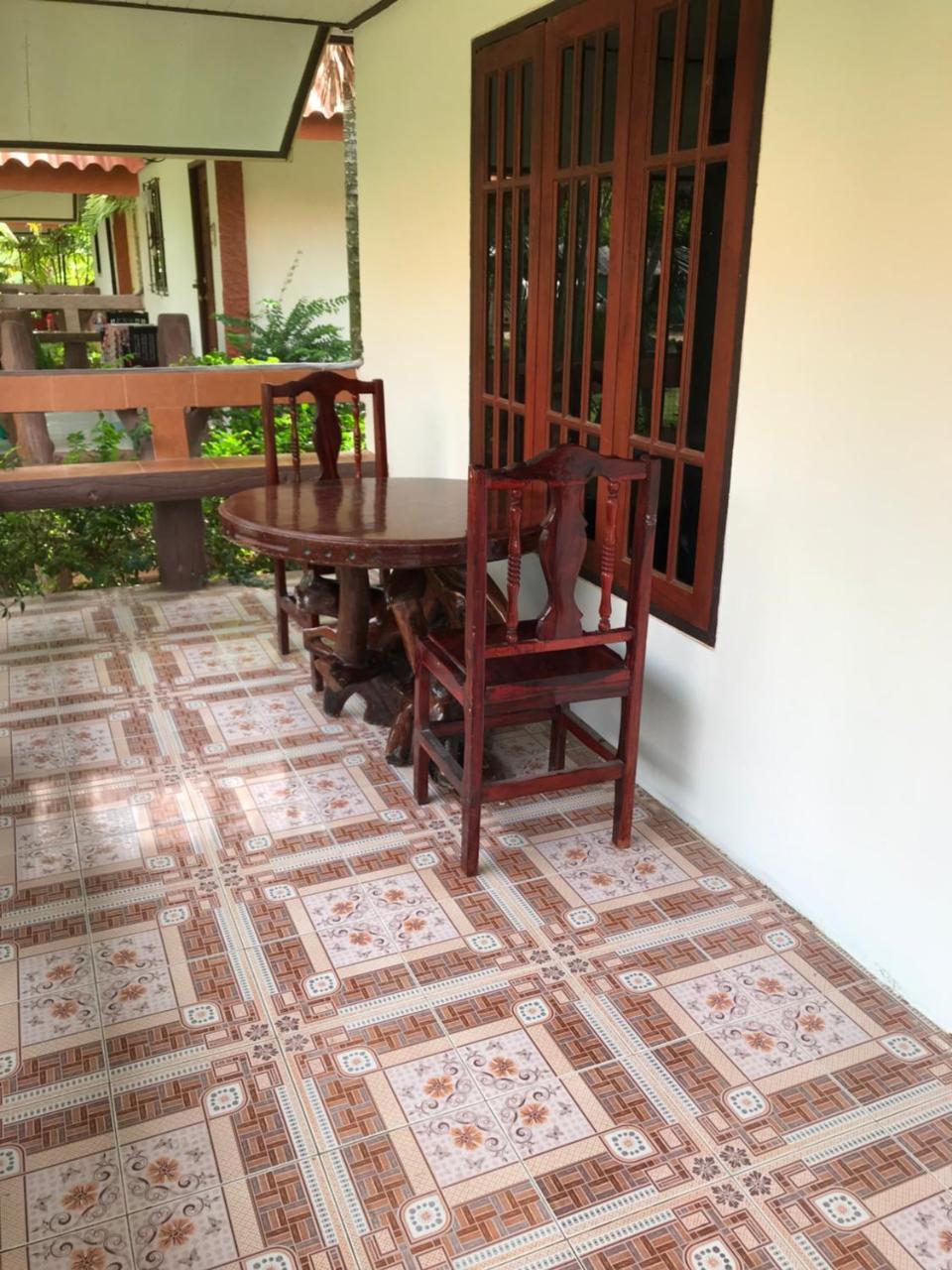 Lanta School Beach Resort Ko Lanta Esterno foto