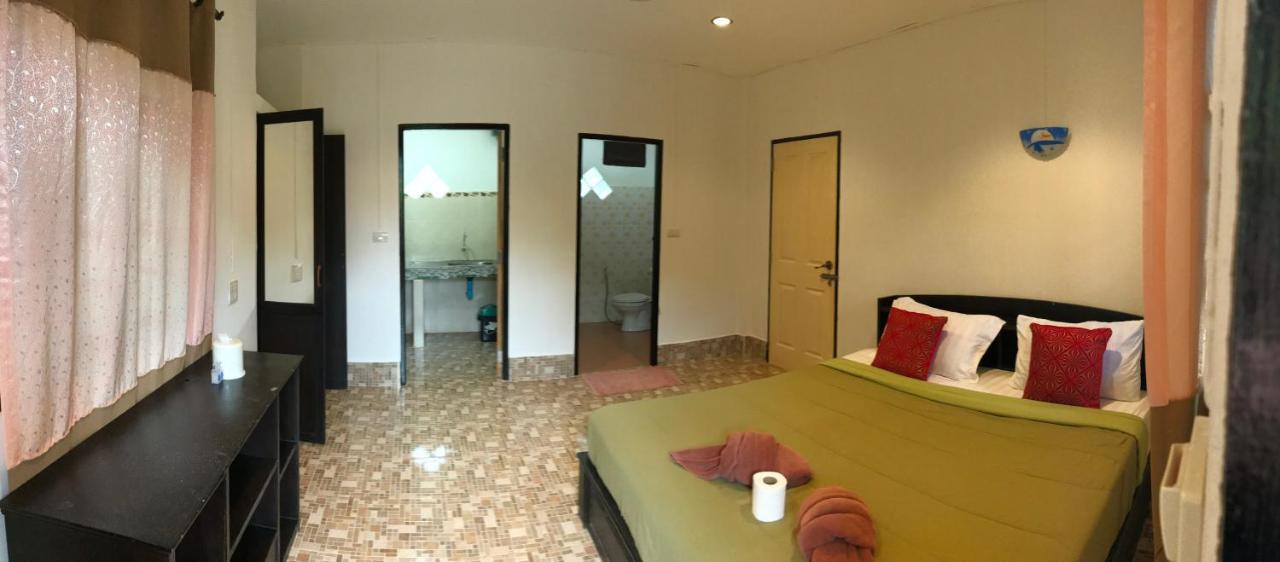Lanta School Beach Resort Ko Lanta Esterno foto