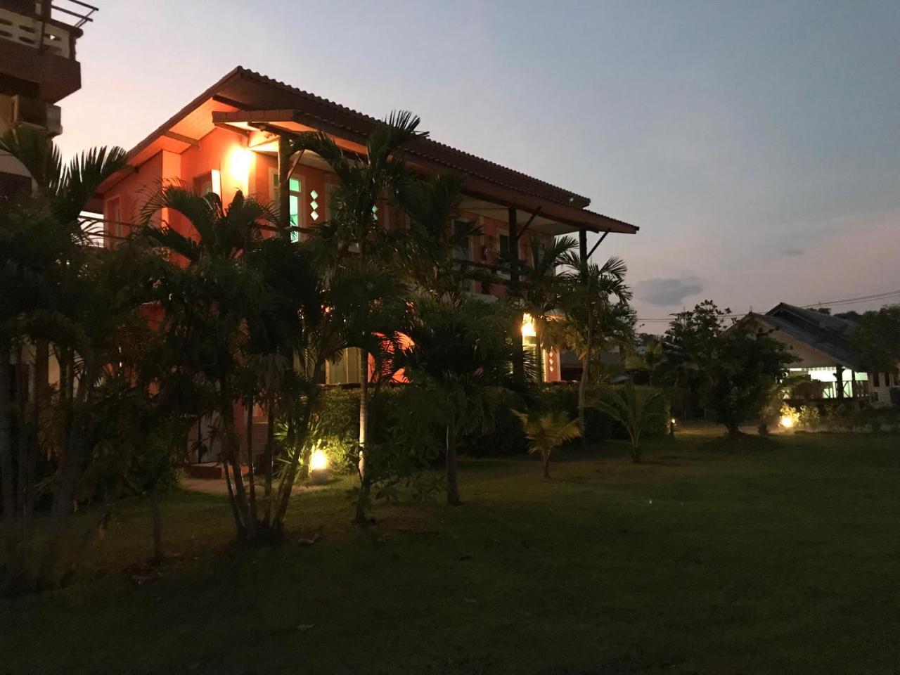 Lanta School Beach Resort Ko Lanta Esterno foto