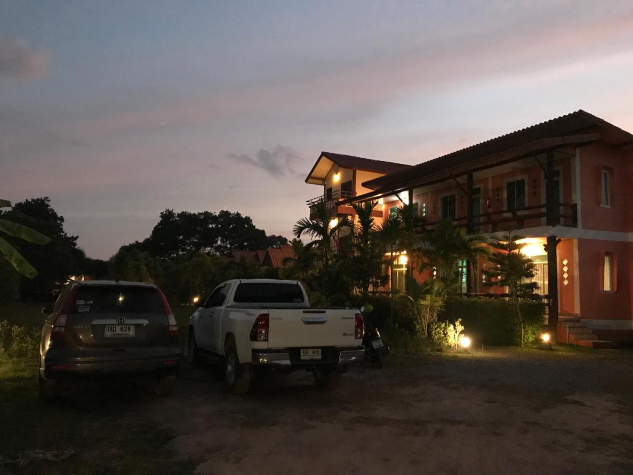 Lanta School Beach Resort Ko Lanta Esterno foto